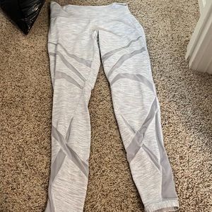 Lululemon leggings 28 inch light grey with mesh cutouts